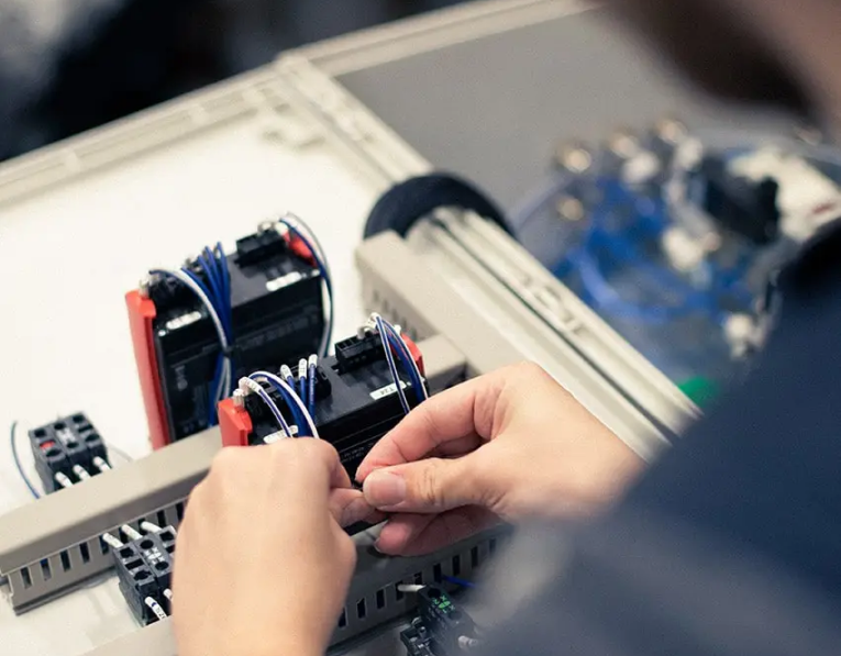 HorizonTech - Empowering Tomorrow's Electrical Solutions